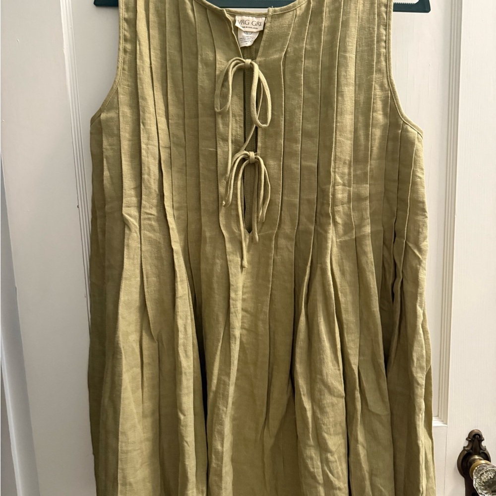 Elegant Olive Sleeveless Tunic Dress